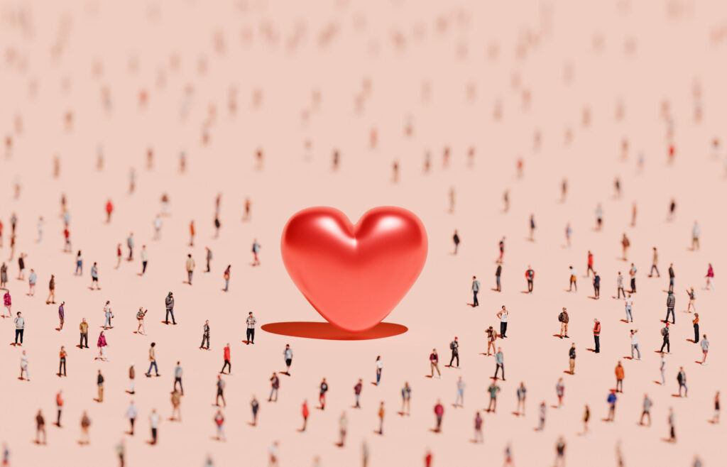 Heart-shape-in-a-crowd-of-people